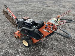 ZANJADORA DITCH WITCH 1330HE