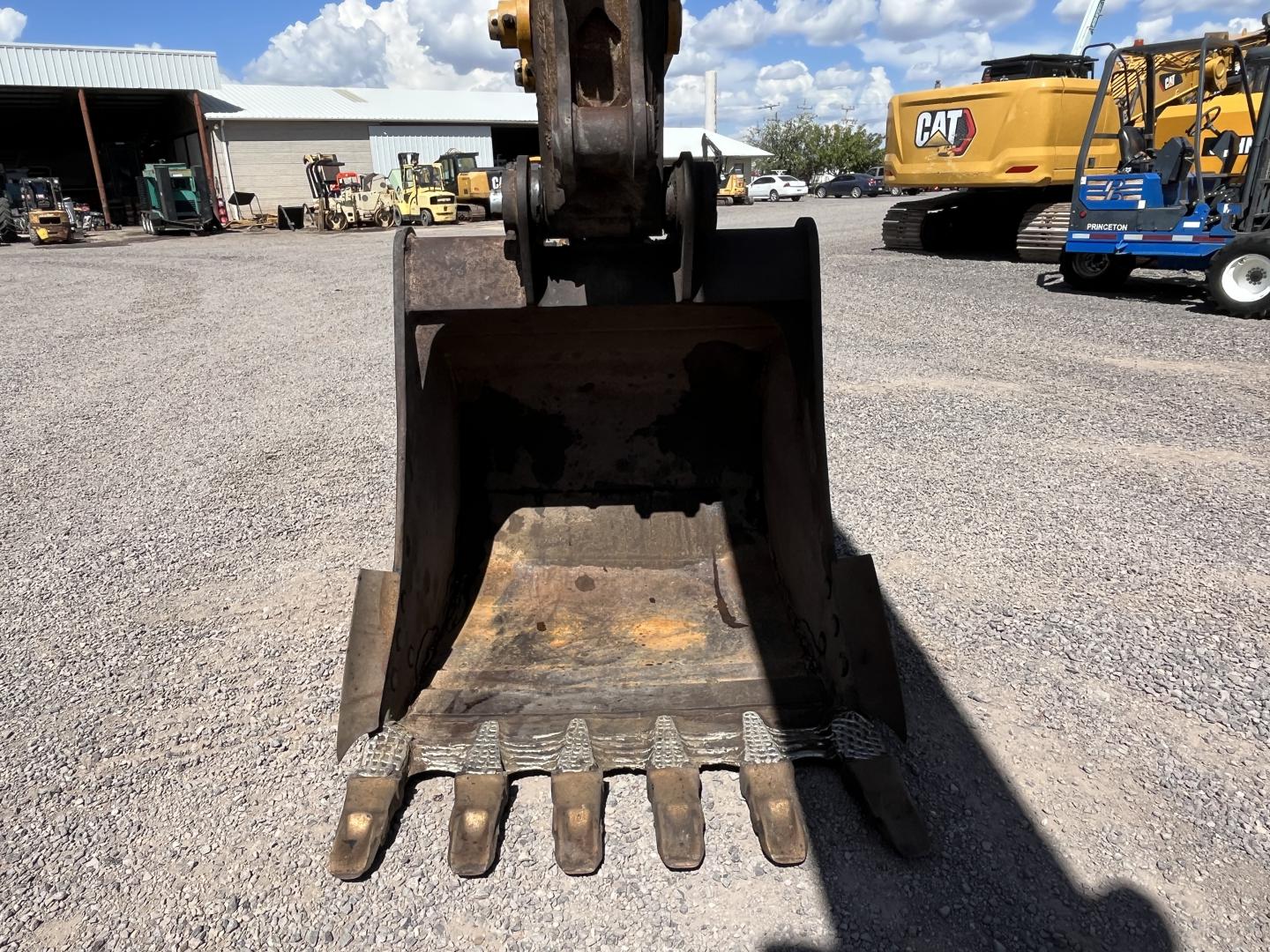 imagenes/INVOICE/2026/18954/Excavadora_Caterpillar_320EL_28.JPG