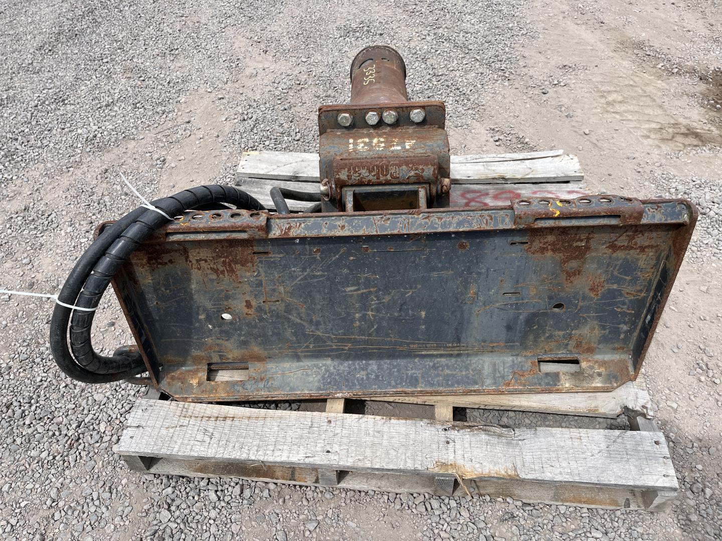 imagenes/INVOICE/2026/18961/MARTILLO_HIDRAULICO_BOBCAT_HB980_5.JPG