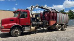 CAMION VACTOR VOLVO VHD