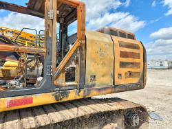 EXCAVADORA CATERPILLAR 326FL