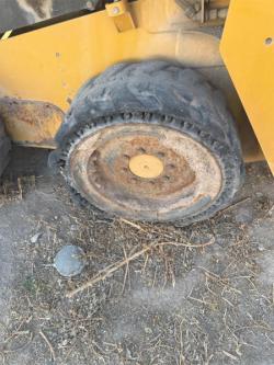 MINICARGADOR CATERPILLAR 226D
