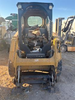 MINICARGADOR CATERPILLAR 226D