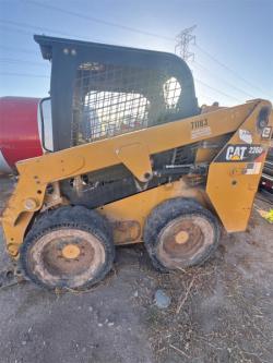 MINICARGADOR CATERPILLAR 226D