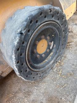 MINICARGADOR CATERPILLAR 226B