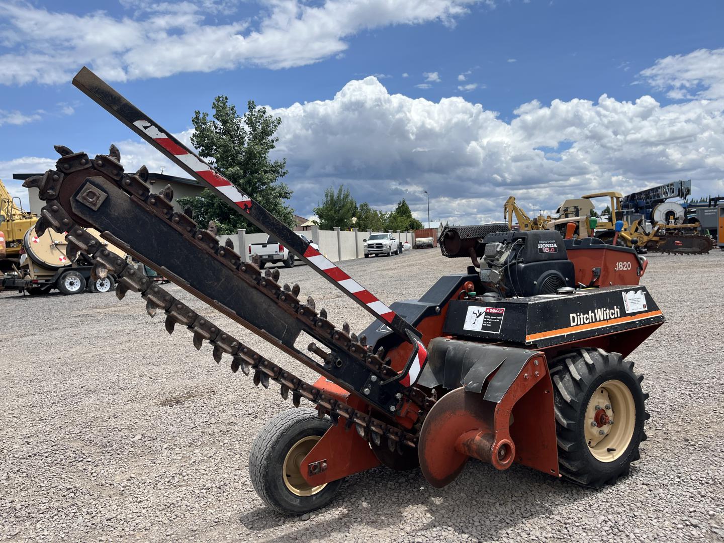 imagenes/INVOICE/2026/18981/ZANJADORA_DITCH_WITCH_1820H_16.JPG