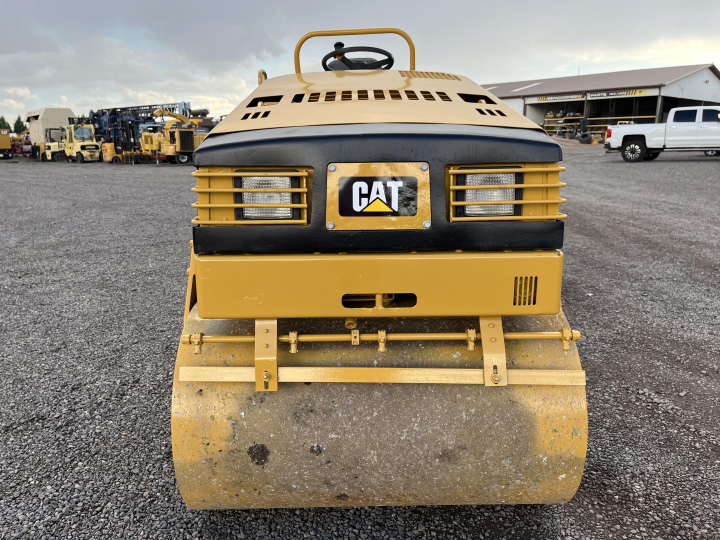 imagenes/INVOICE/2026/18992/Compactador_Caterpillar_CB-224C_15.JPG