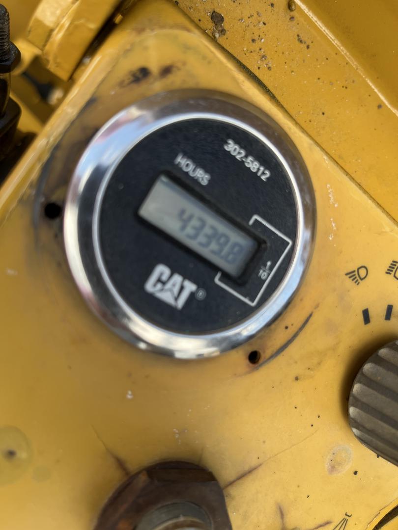 imagenes/INVOICE/2026/18992/Compactador_Caterpillar_CB-224C_23.JPG