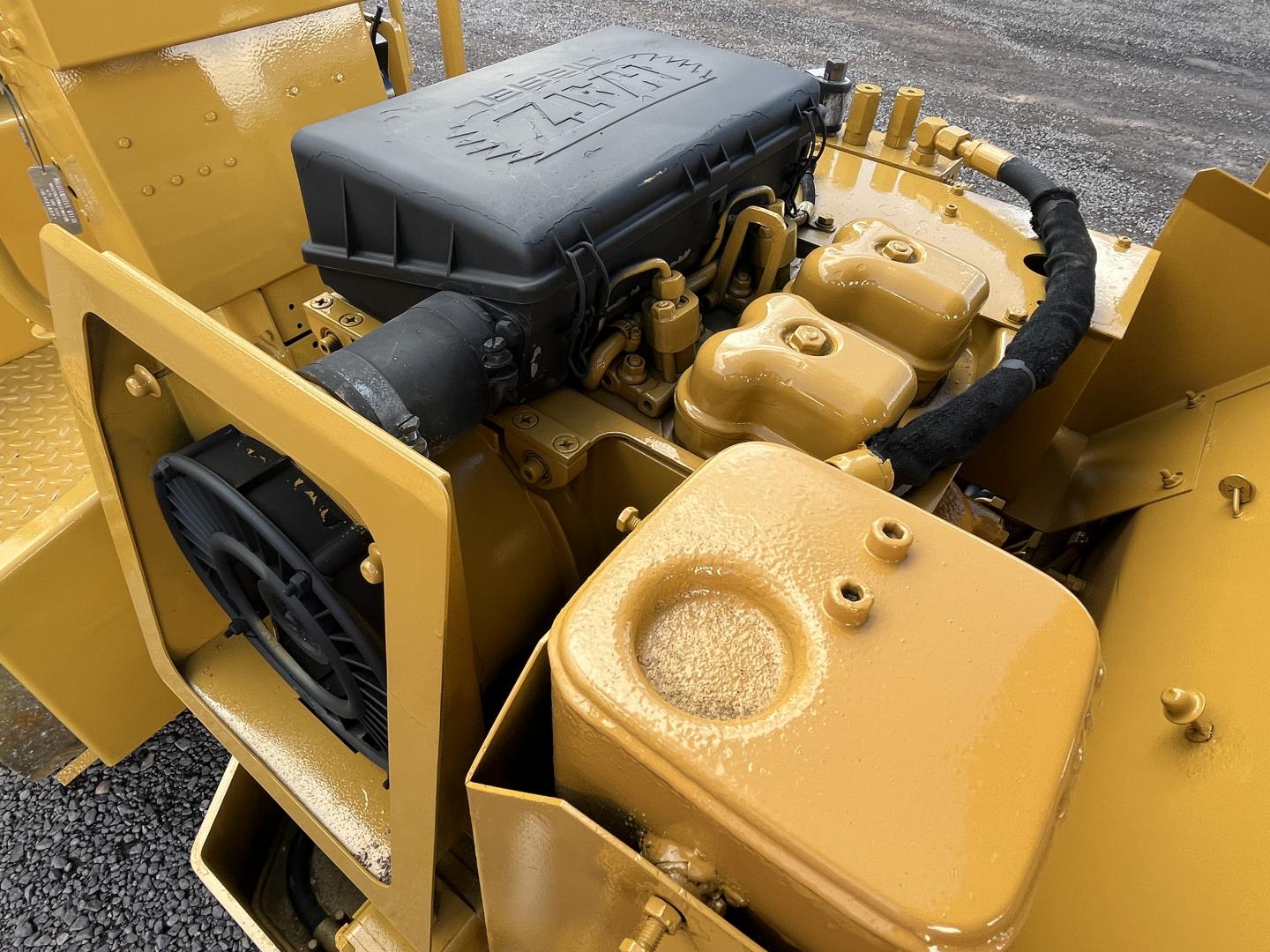 imagenes/INVOICE/2026/18992/Compactador_Caterpillar_CB-224C_30.JPG