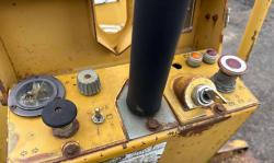 COMPACTADOR CATERPILLAR CB-224C
