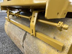 Compactador Caterpillar CB-224C