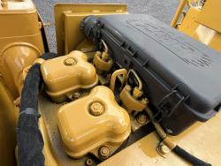 Compactador Caterpillar CB-224C