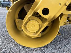 Compactador Caterpillar CB-224C