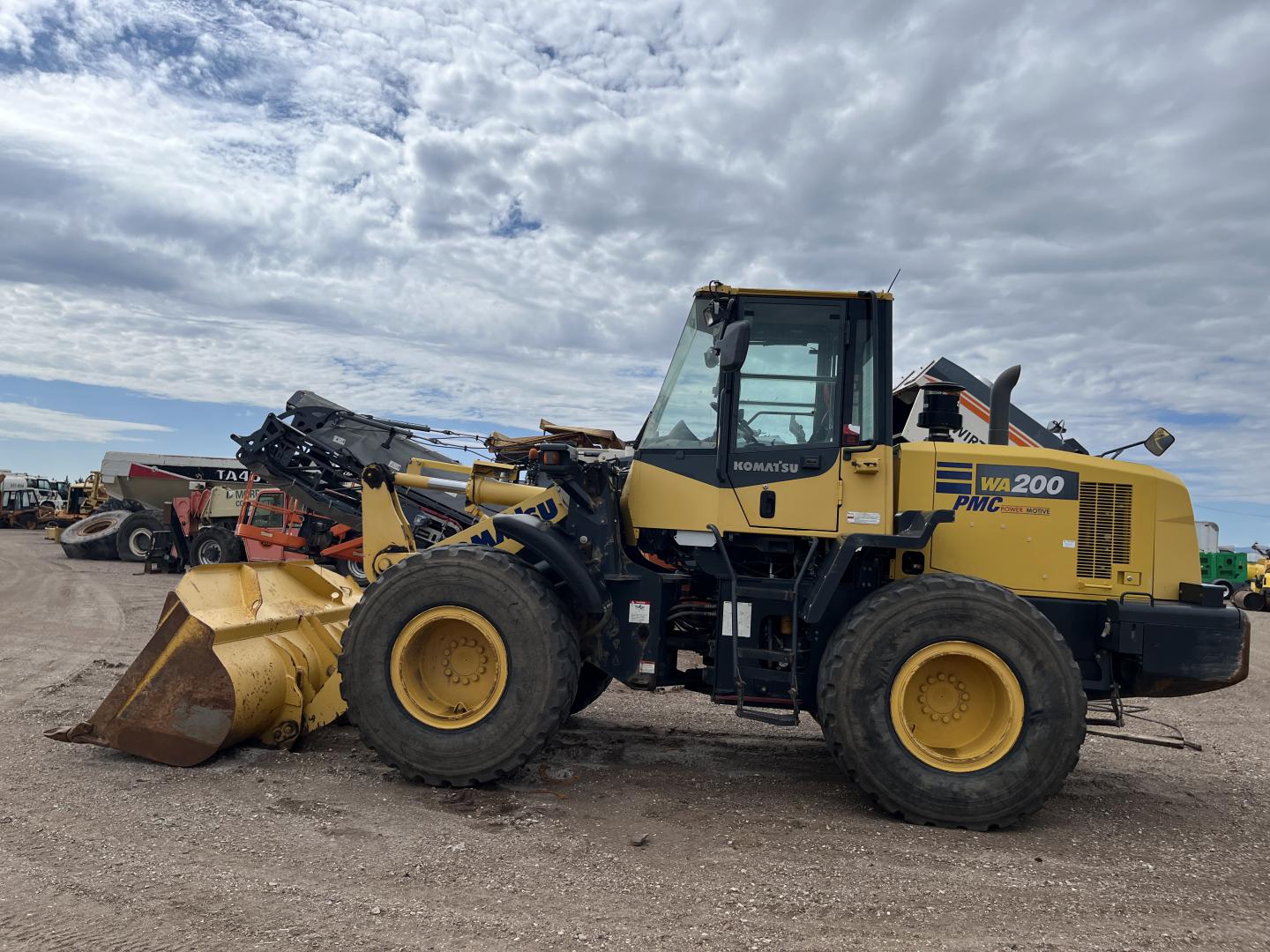 imagenes/INVOICE/2026/19021/Cargador_frontal_Komatsu_WA200-7_3.JPG