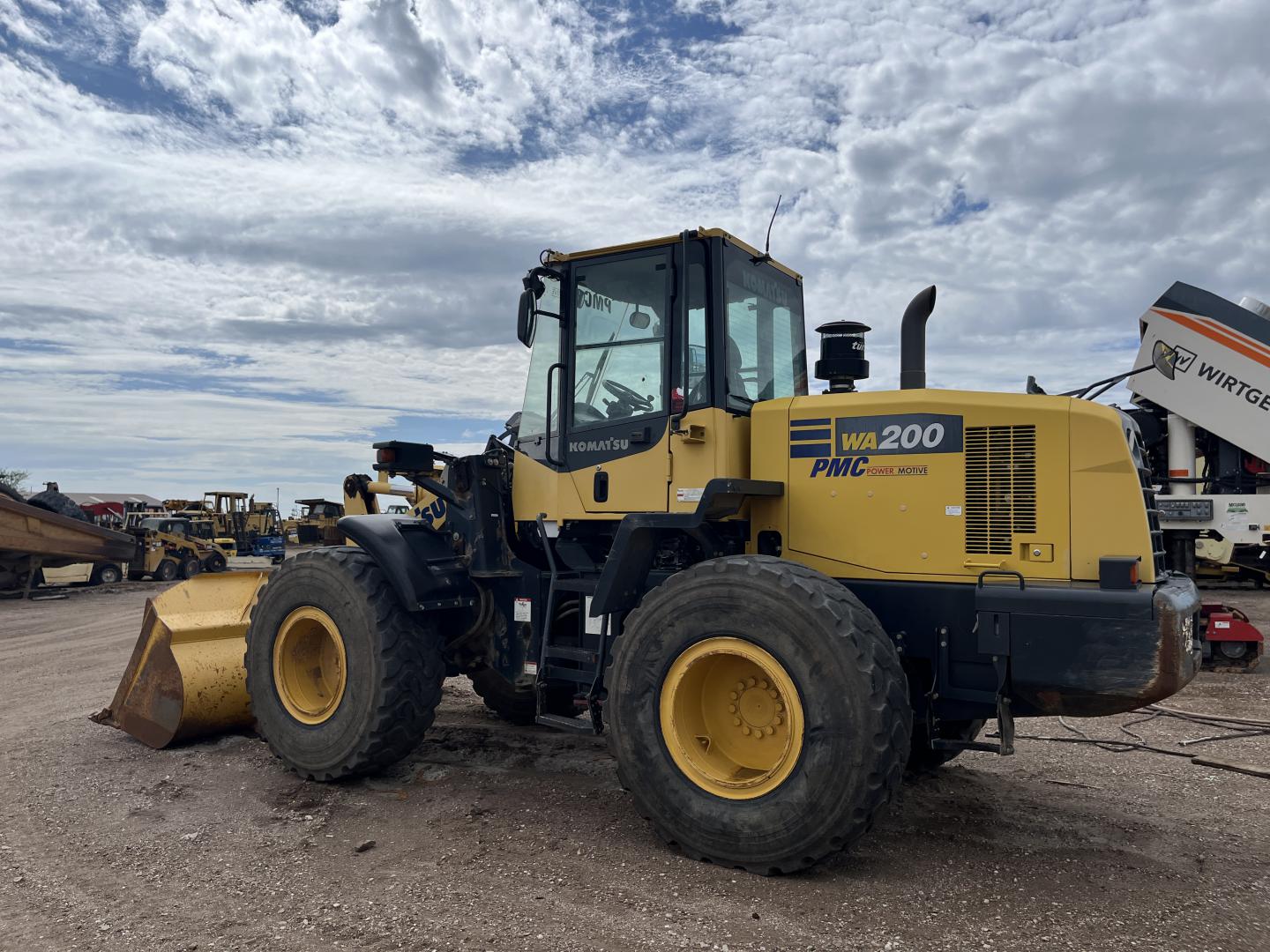 imagenes/INVOICE/2026/19021/Cargador_frontal_Komatsu_WA200-7_4.JPG