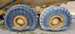 DOMPE ARTICULADO CATERPILLAR 740