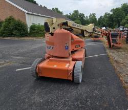 ASCENSOR JLG E400AJPN