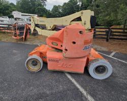 ASCENSOR JLG E400AJPN