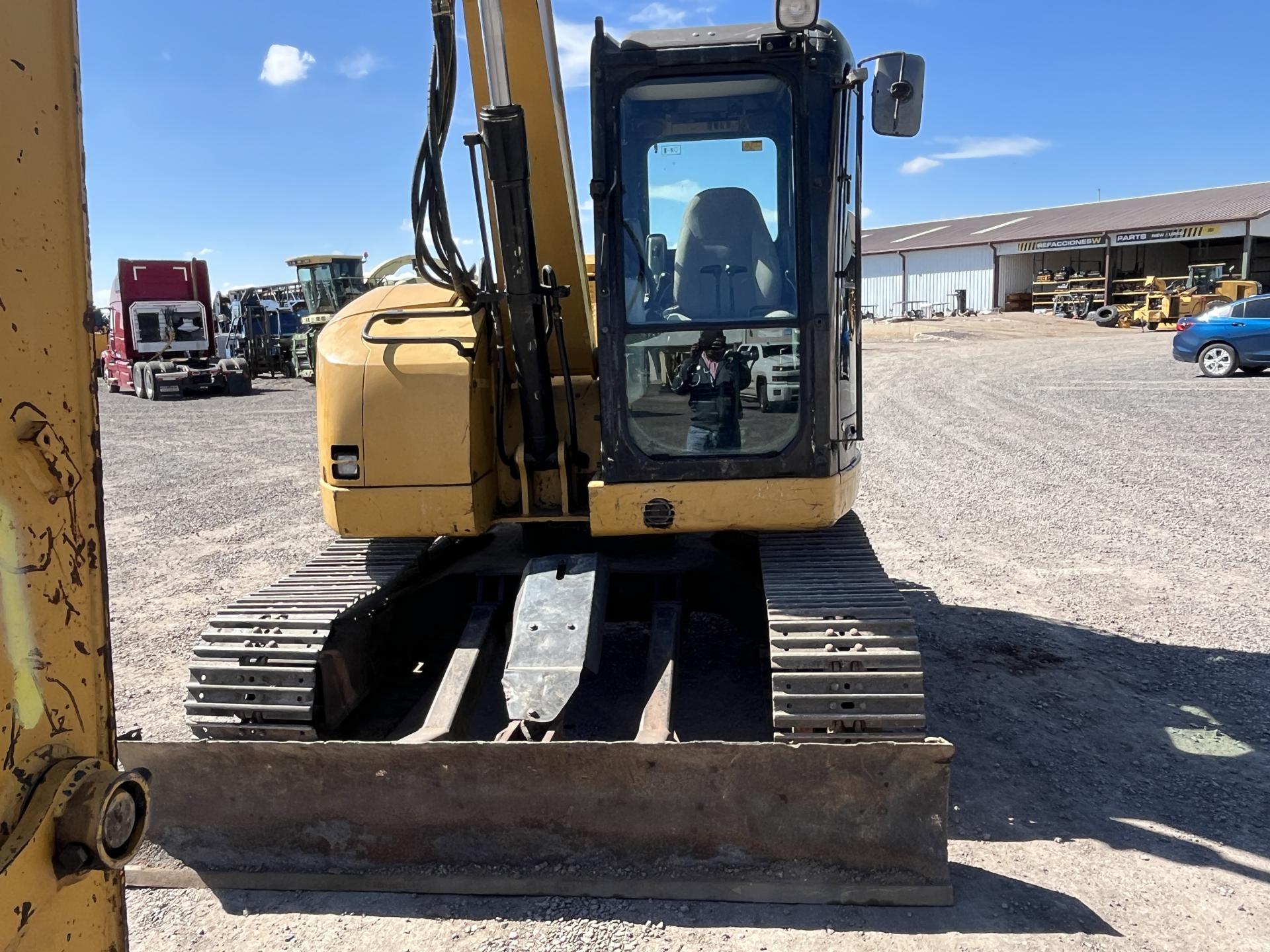 imagenes/INVOICE/2026/19037/MINIEXCAVADORA_CAT_308_31.JPG