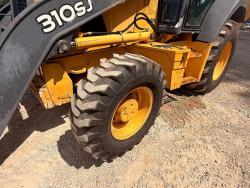 RETROEXCAVADORA JOHN DEERE 310SJ