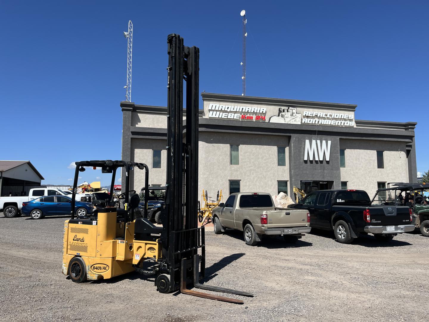 imagenes/INVOICE/2026/19107/Montacarga_Landoll_B40VAC__10.JPG