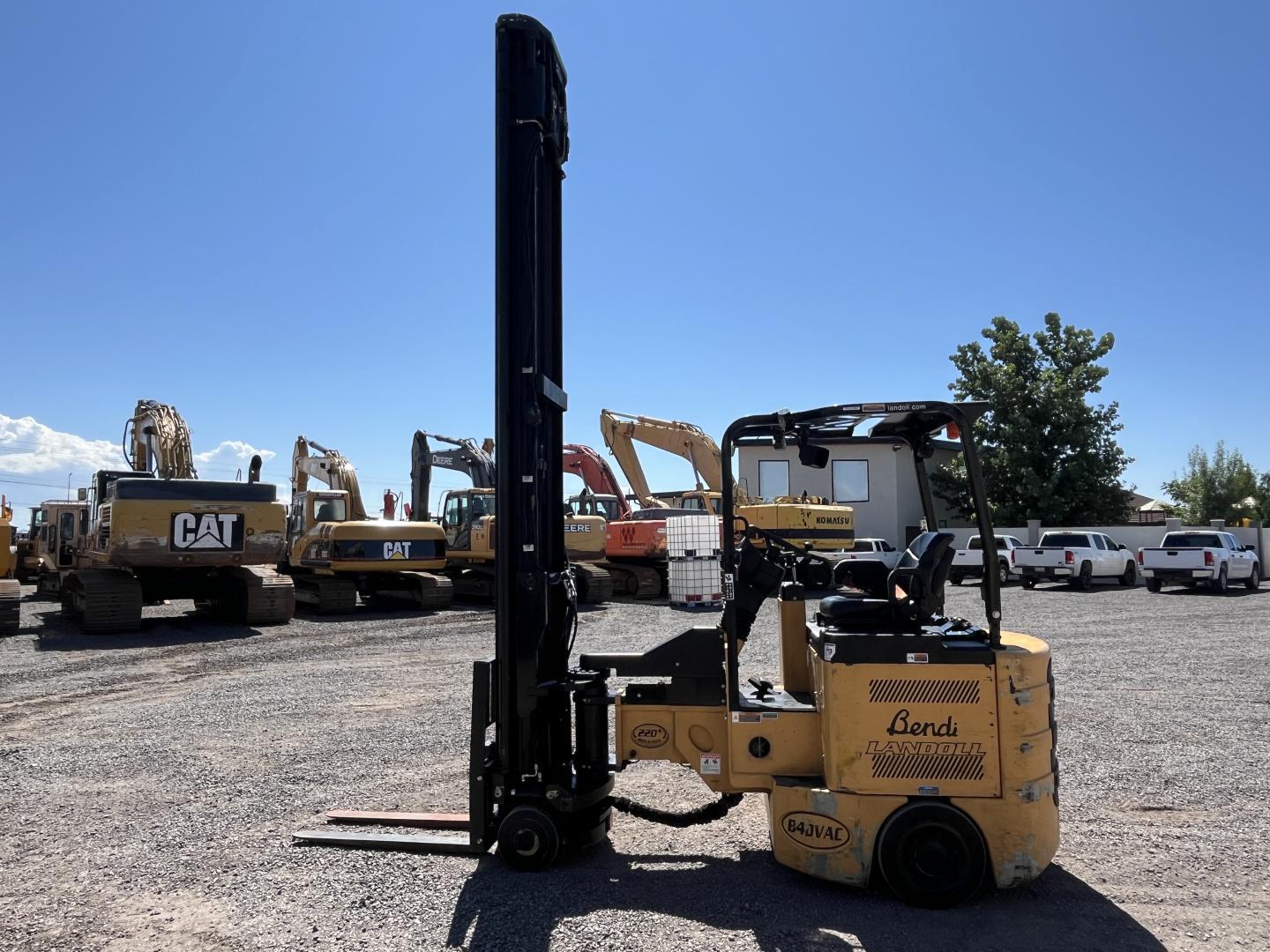 imagenes/INVOICE/2026/19107/Montacarga_Landoll_B40VAC__18.JPG
