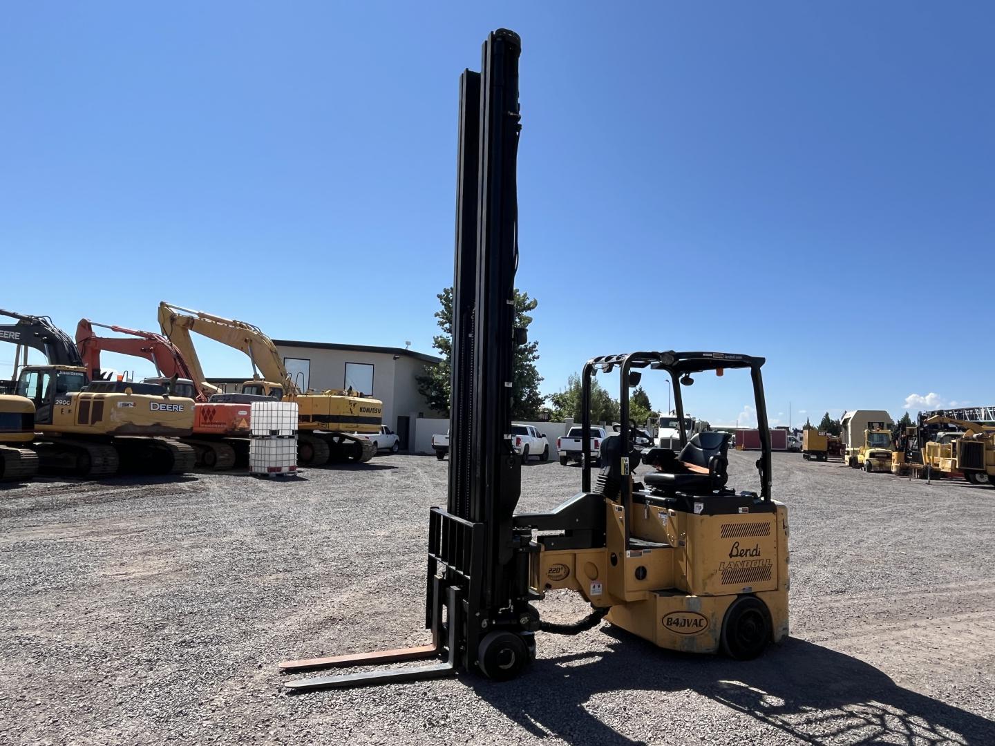 imagenes/INVOICE/2026/19107/Montacarga_Landoll_B40VAC__19.JPG
