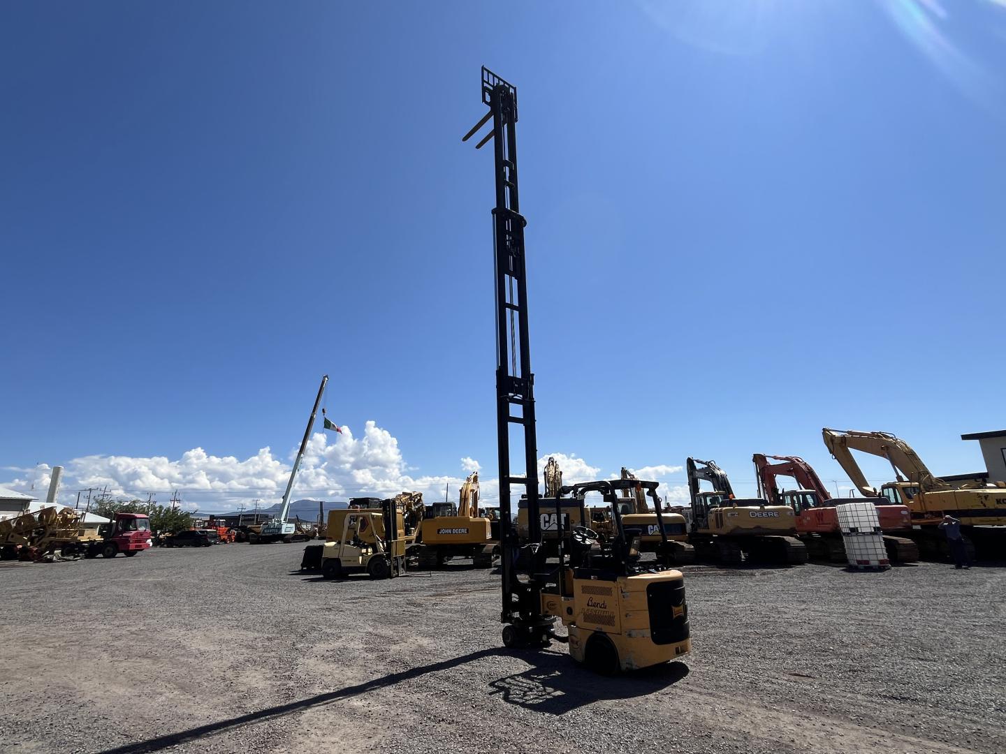 imagenes/INVOICE/2026/19107/Montacarga_Landoll_B40VAC__4.JPG
