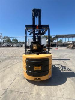 MONTACARGA LANDOLL  B40VAC