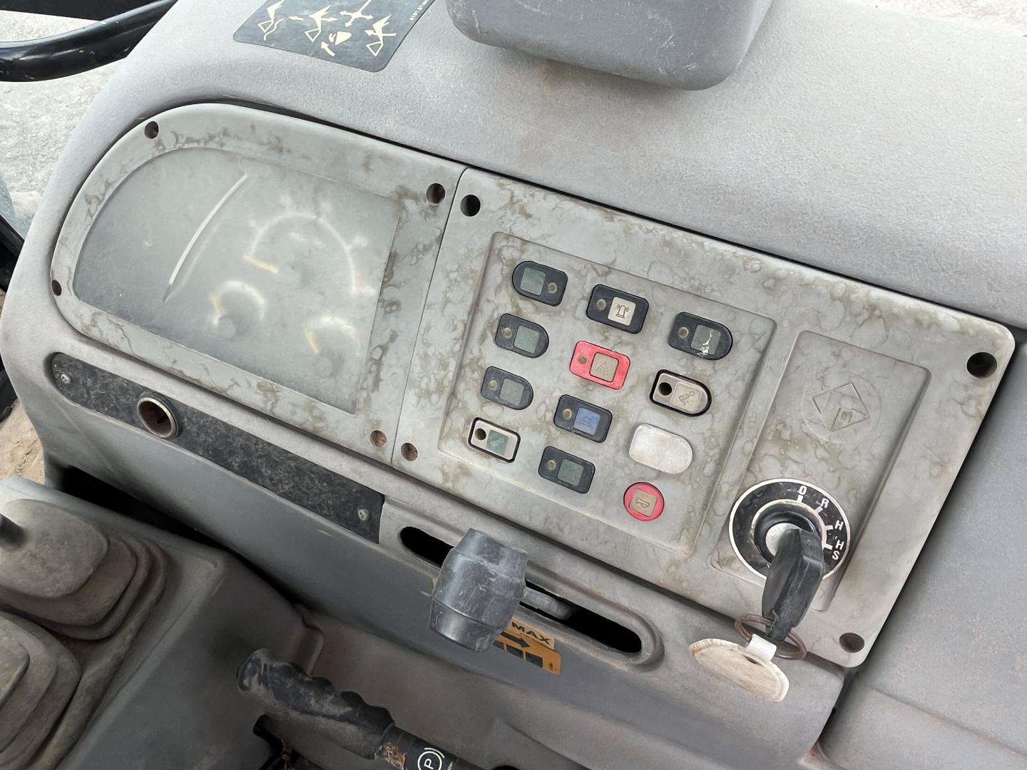 imagenes/INVOICE/2026/19120/Retroexcavadora_Terex_TX760B_21.JPG