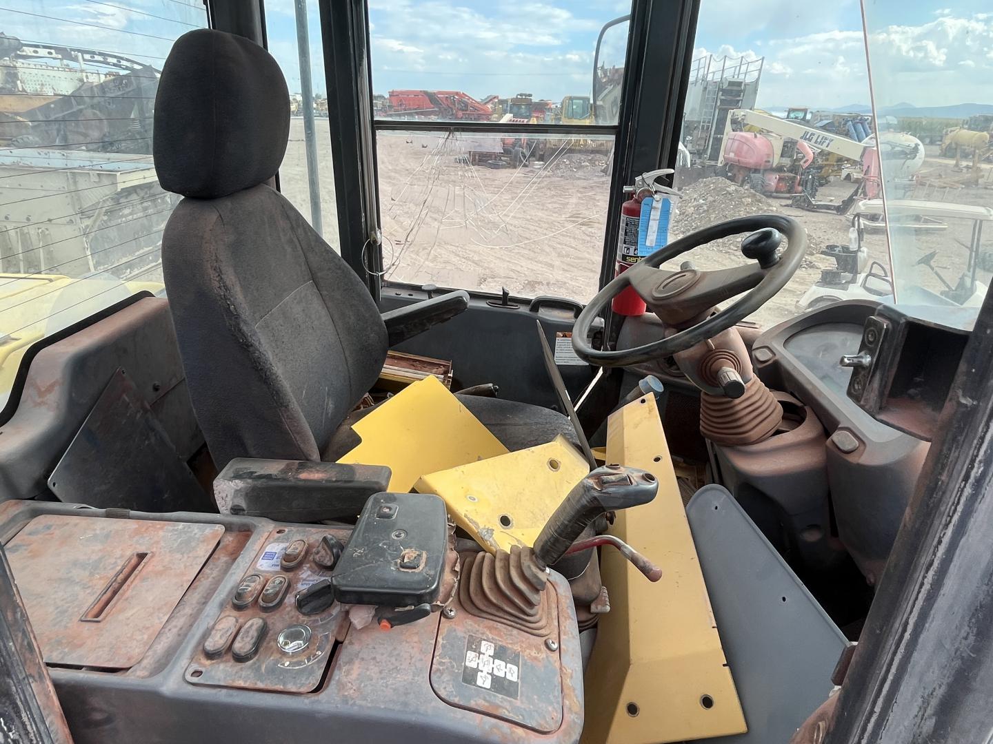 imagenes/INVOICE/2026/19121/Cargador_frontal_Komatsu_WA250_20.JPG
