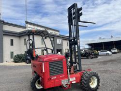 Montacarga Moffett M55