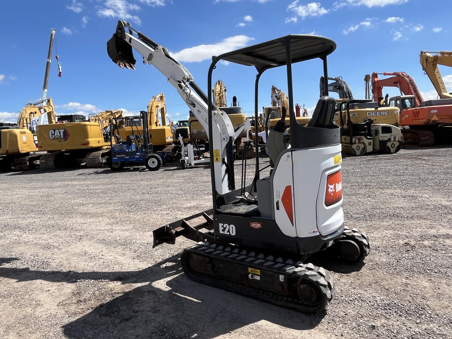 imagenes/INVOICE/2026/19134/Miniexcavadora_Bobcat_E20_13.JPG