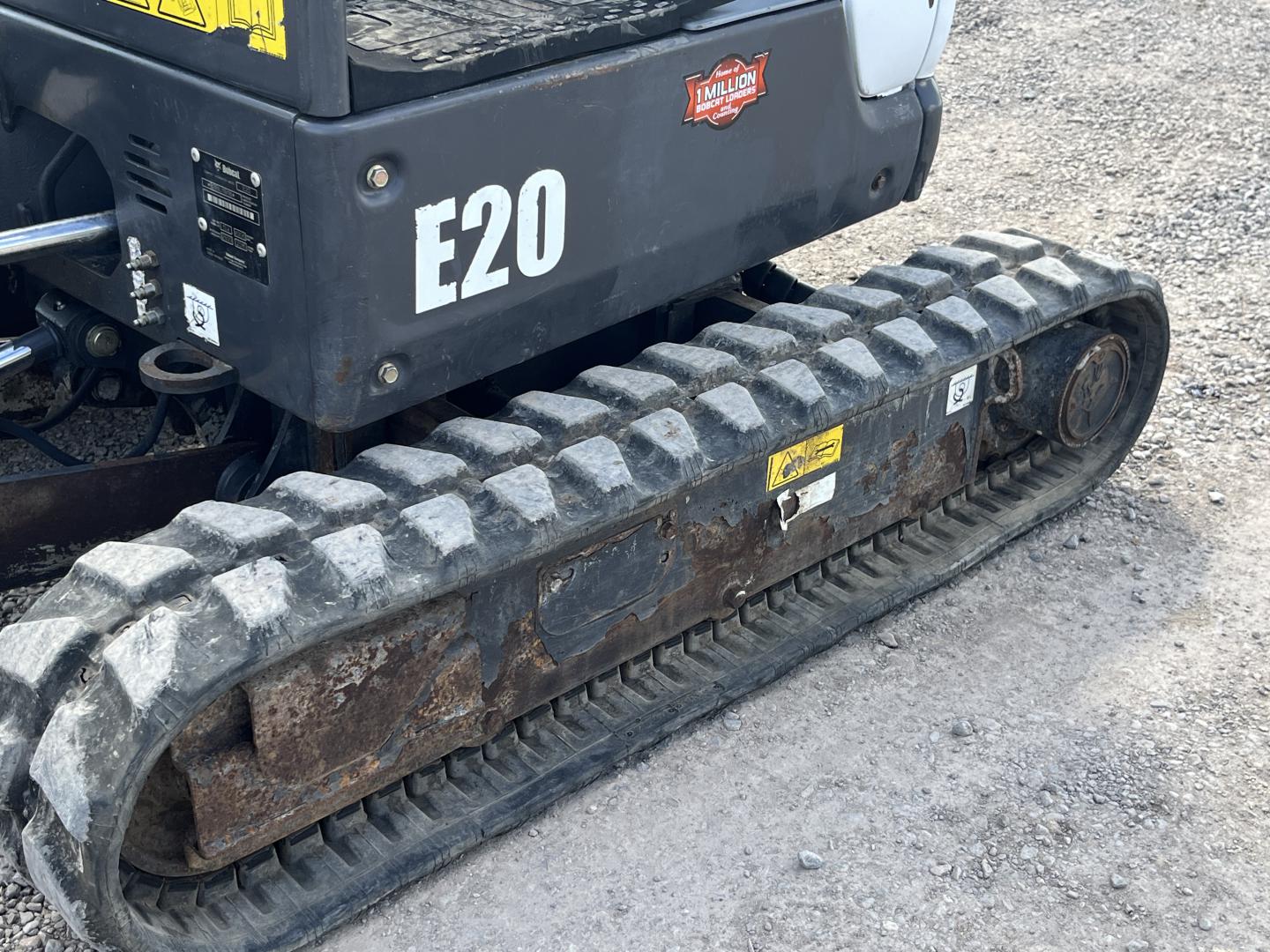 imagenes/INVOICE/2026/19134/Miniexcavadora_Bobcat_E20_17.JPG