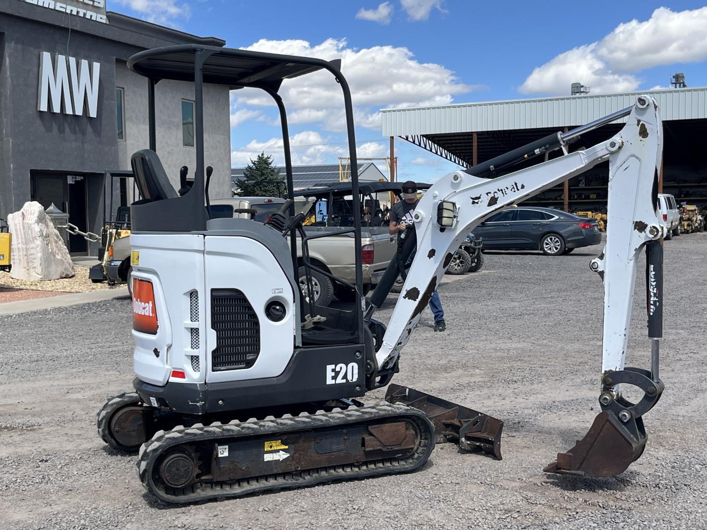 imagenes/INVOICE/2026/19134/Miniexcavadora_Bobcat_E20_23.JPG