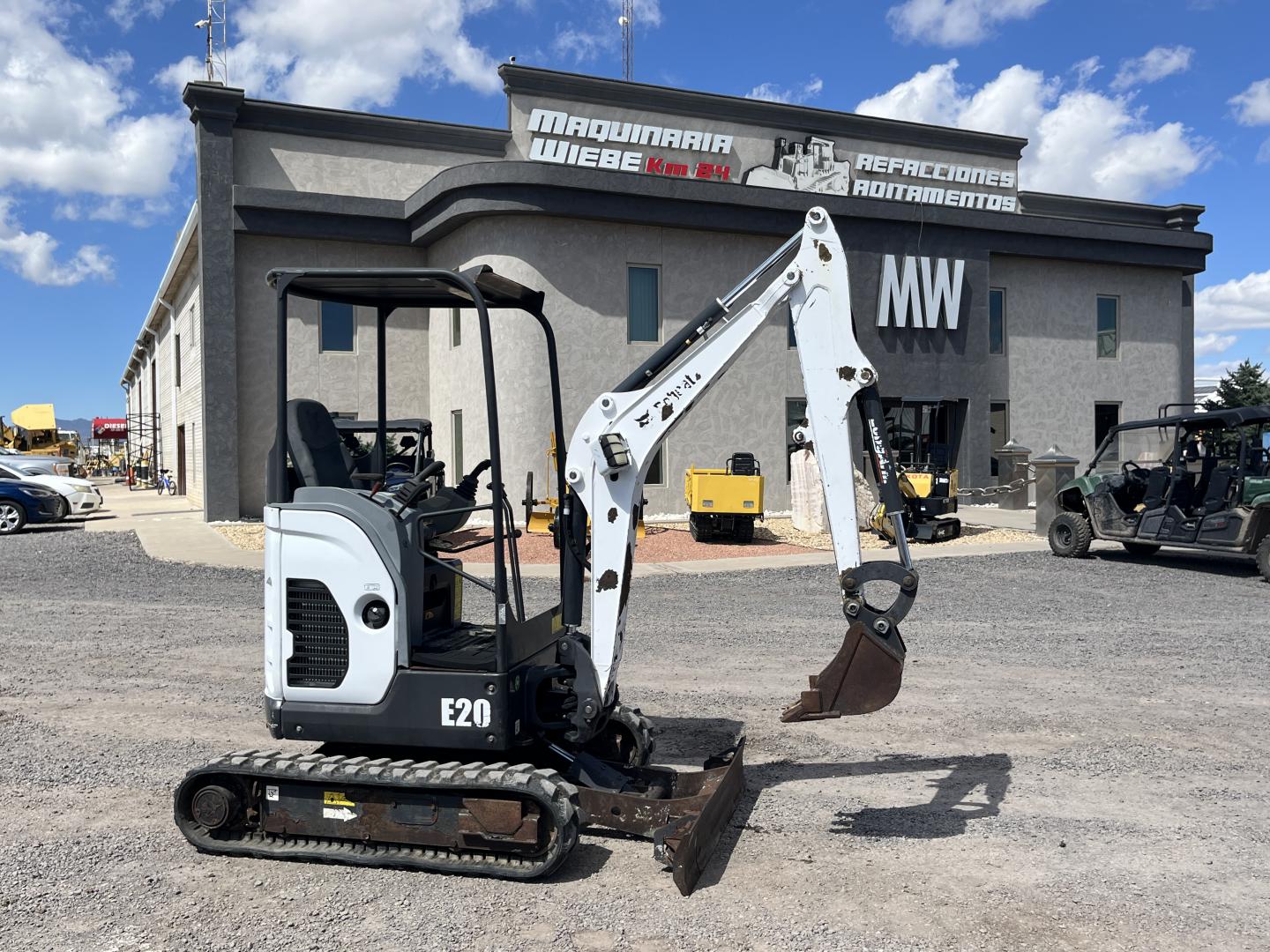 imagenes/INVOICE/2026/19134/Miniexcavadora_Bobcat_E20_29.JPG