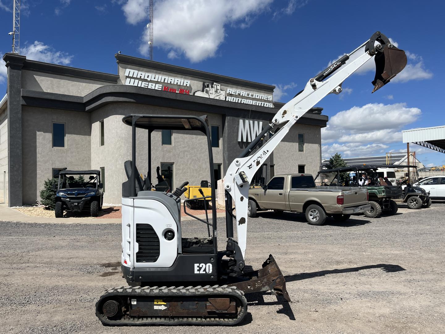 imagenes/INVOICE/2026/19134/Miniexcavadora_Bobcat_E20_3.JPG