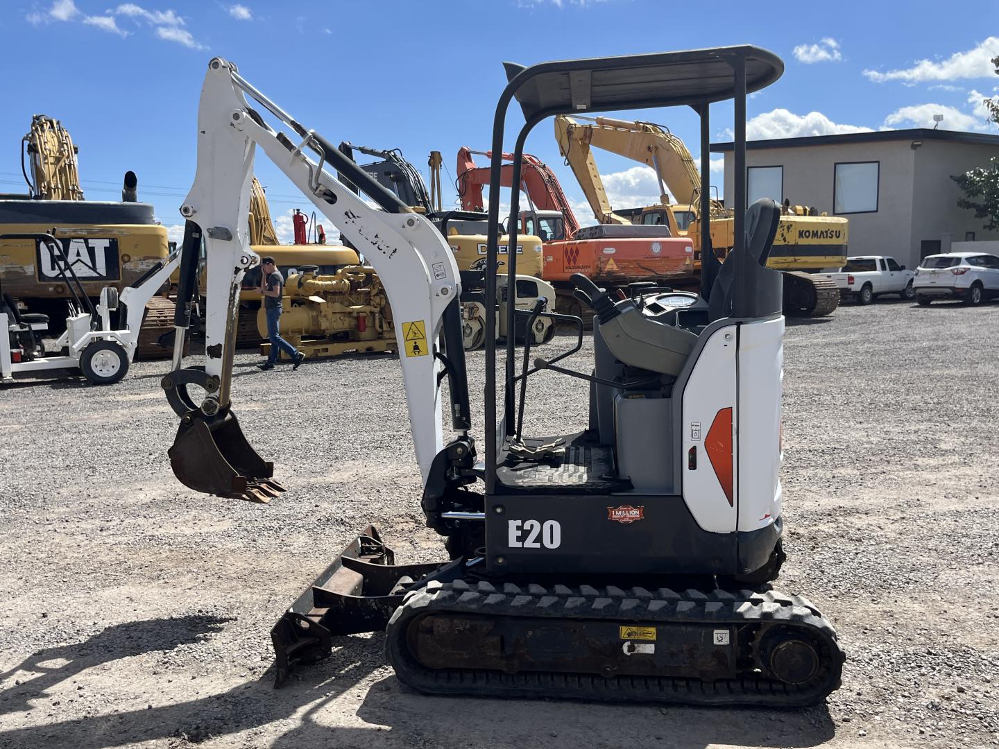 imagenes/INVOICE/2026/19134/Miniexcavadora_Bobcat_E20_32.JPG