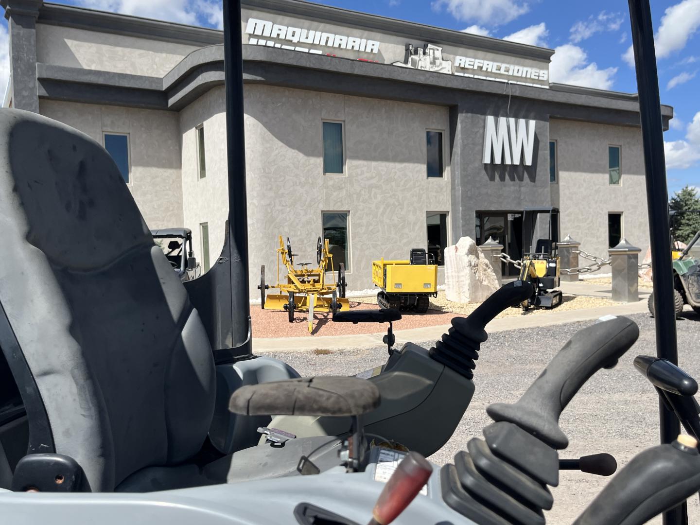 imagenes/INVOICE/2026/19134/Miniexcavadora_Bobcat_E20_35.JPG