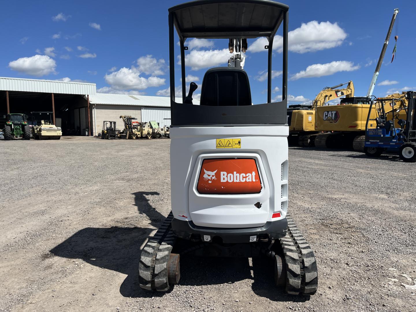 imagenes/INVOICE/2026/19134/Miniexcavadora_Bobcat_E20_8.JPG
