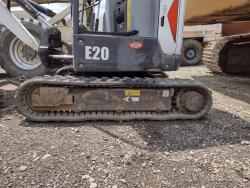 MINIEXCAVADORA BOBCAT E20
