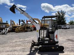 Miniexcavadora Bobcat E20