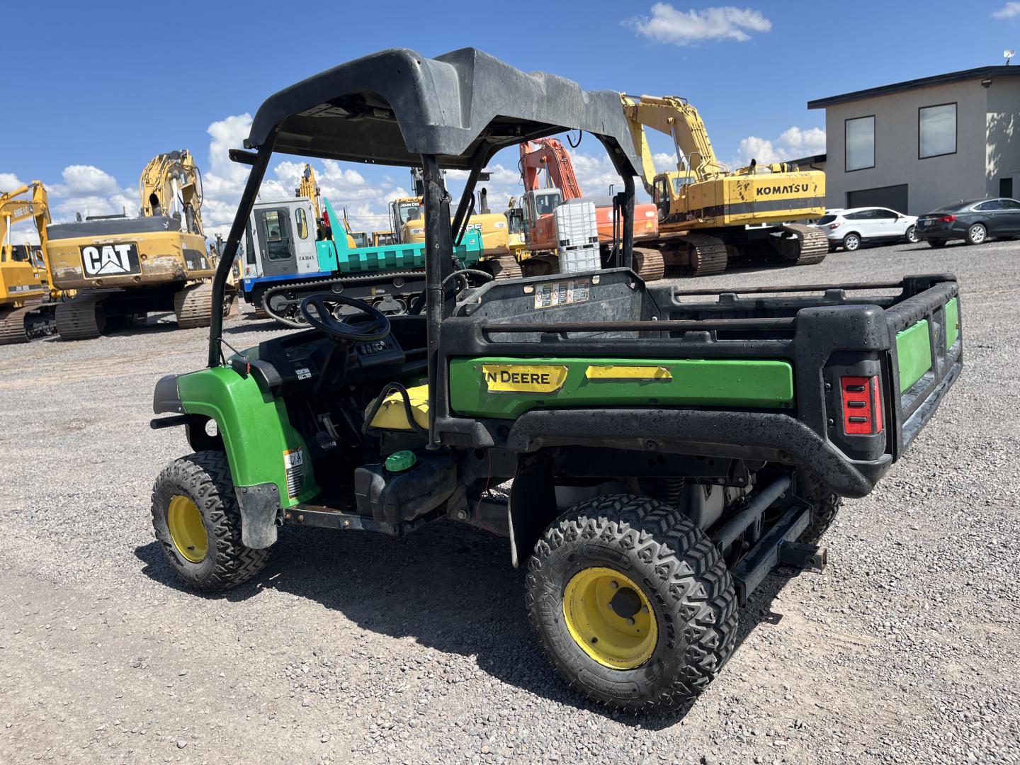 imagenes/INVOICE/2026/19143/Vehiculo_utilitario_John_Deere_GATOR_HPX815E_12.JPG