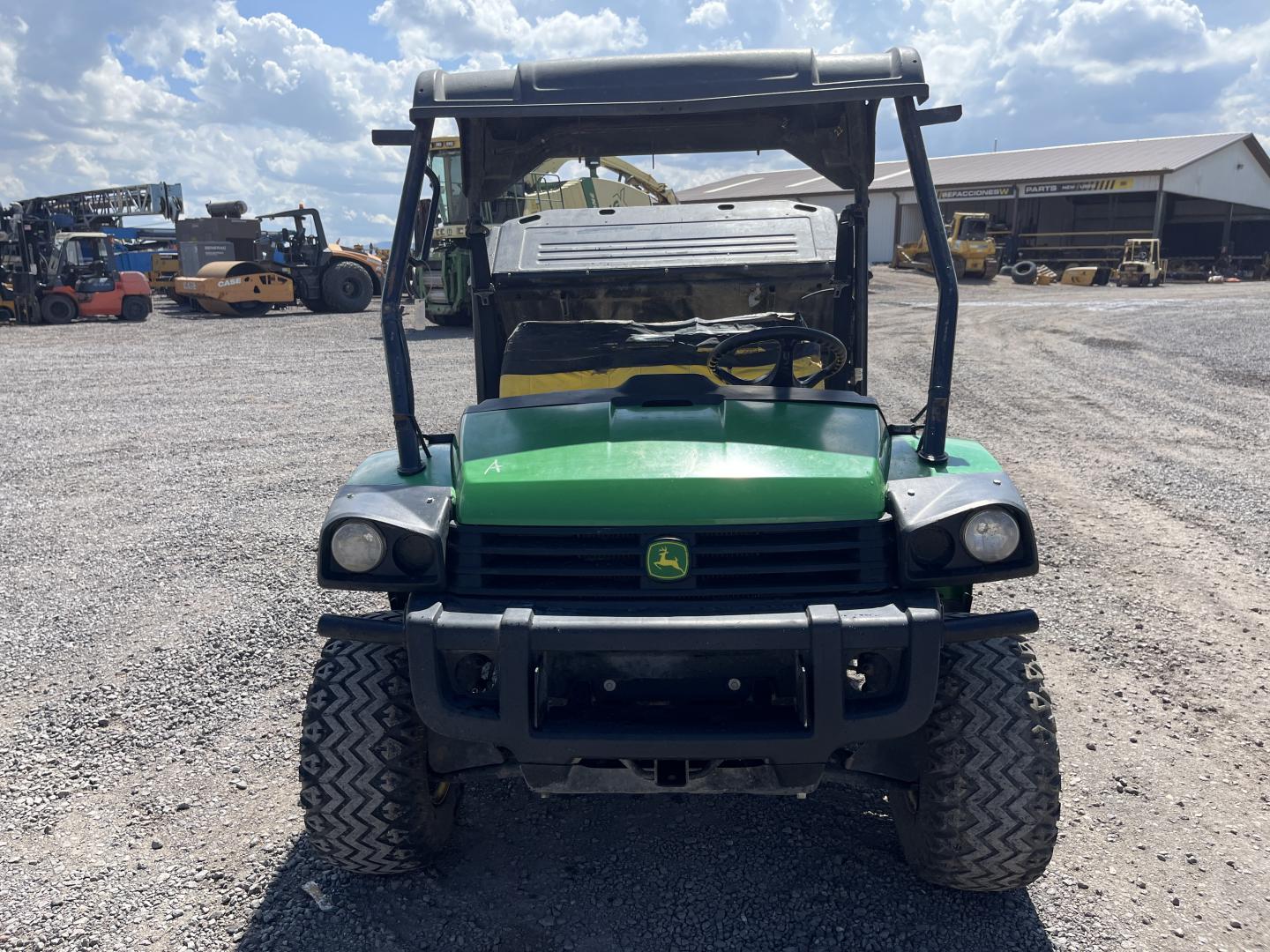 imagenes/INVOICE/2026/19143/Vehiculo_utilitario_John_Deere_GATOR_HPX815E_22.JPG