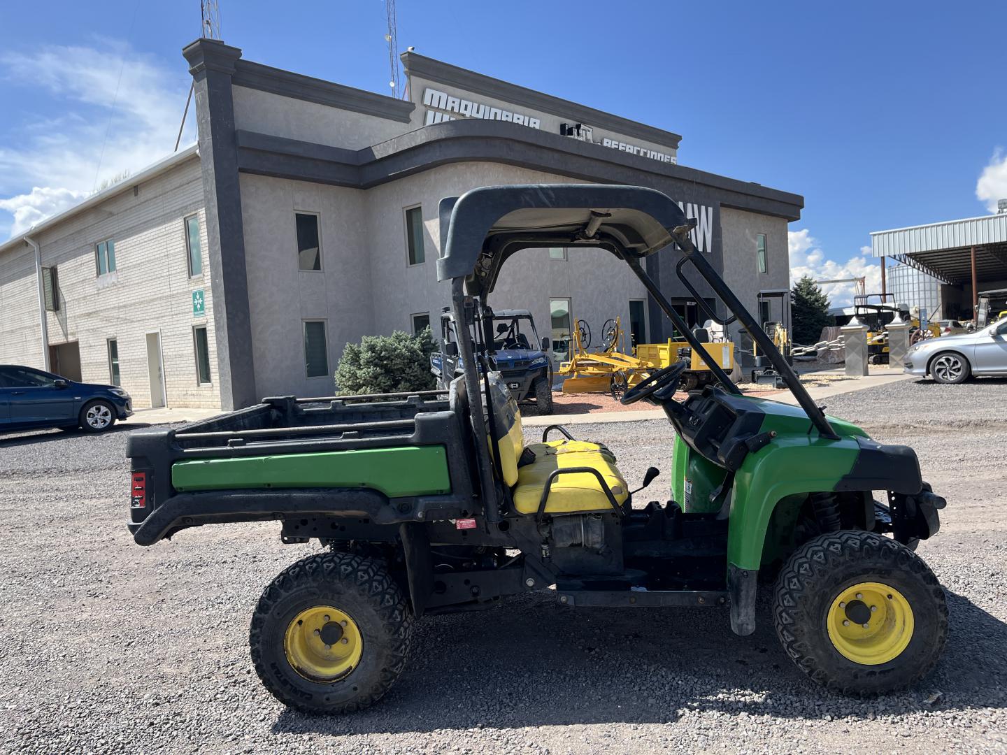 imagenes/INVOICE/2026/19143/Vehiculo_utilitario_John_Deere_GATOR_HPX815E_3.JPG