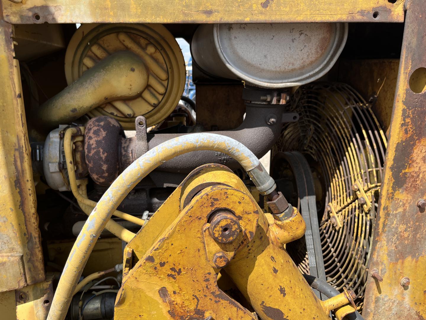 imagenes/INVOICE/2026/19155/Topador_frontal_Caterpillar_D5H_11.JPG