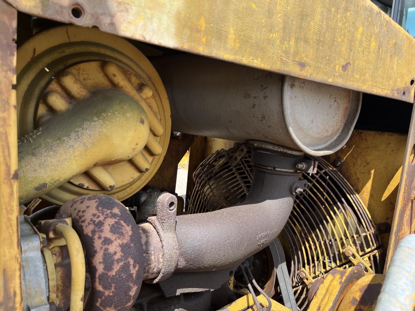 imagenes/INVOICE/2026/19155/Topador_frontal_Caterpillar_D5H_13.JPG
