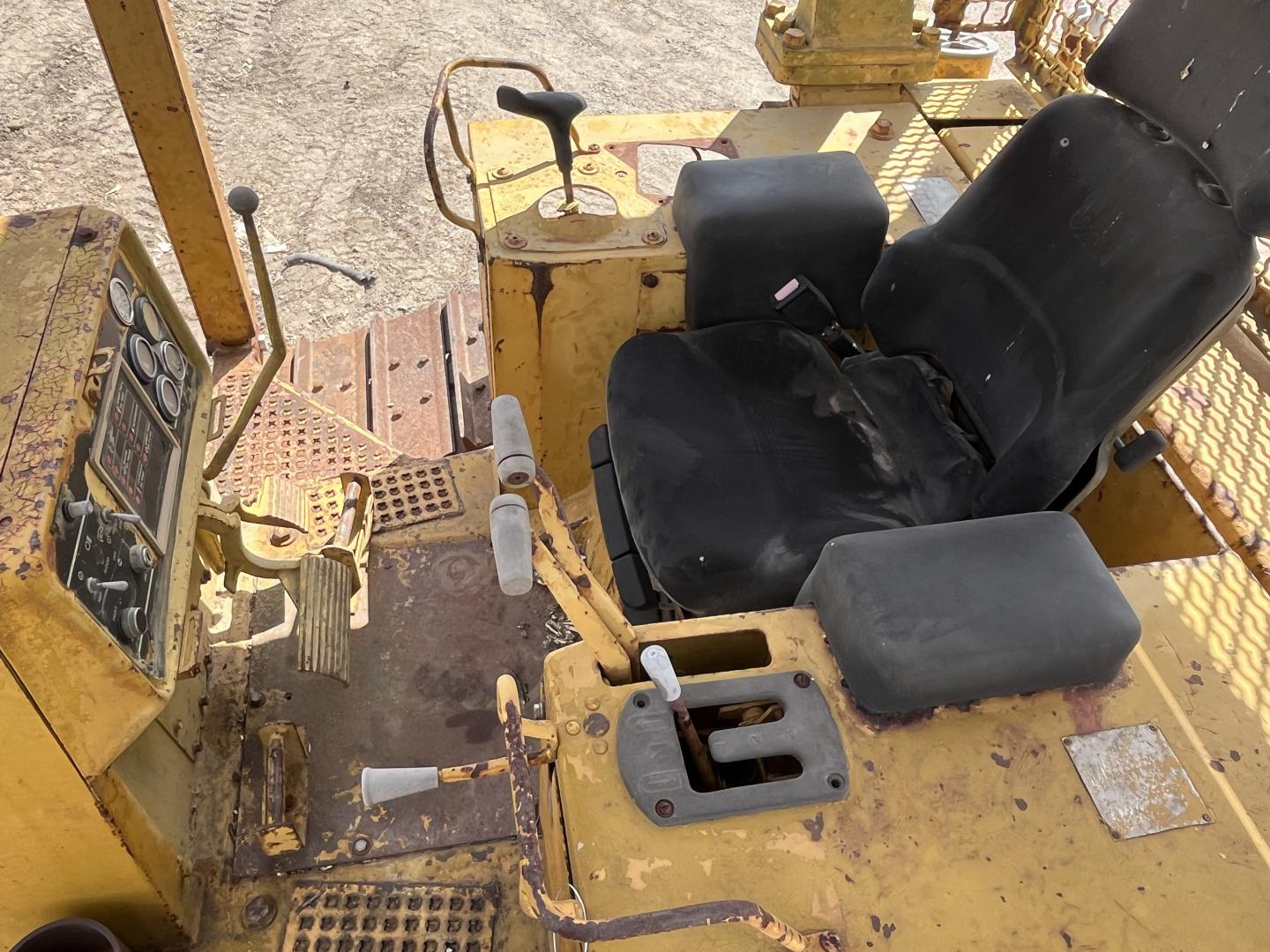 imagenes/INVOICE/2026/19155/Topador_frontal_Caterpillar_D5H_24.JPG