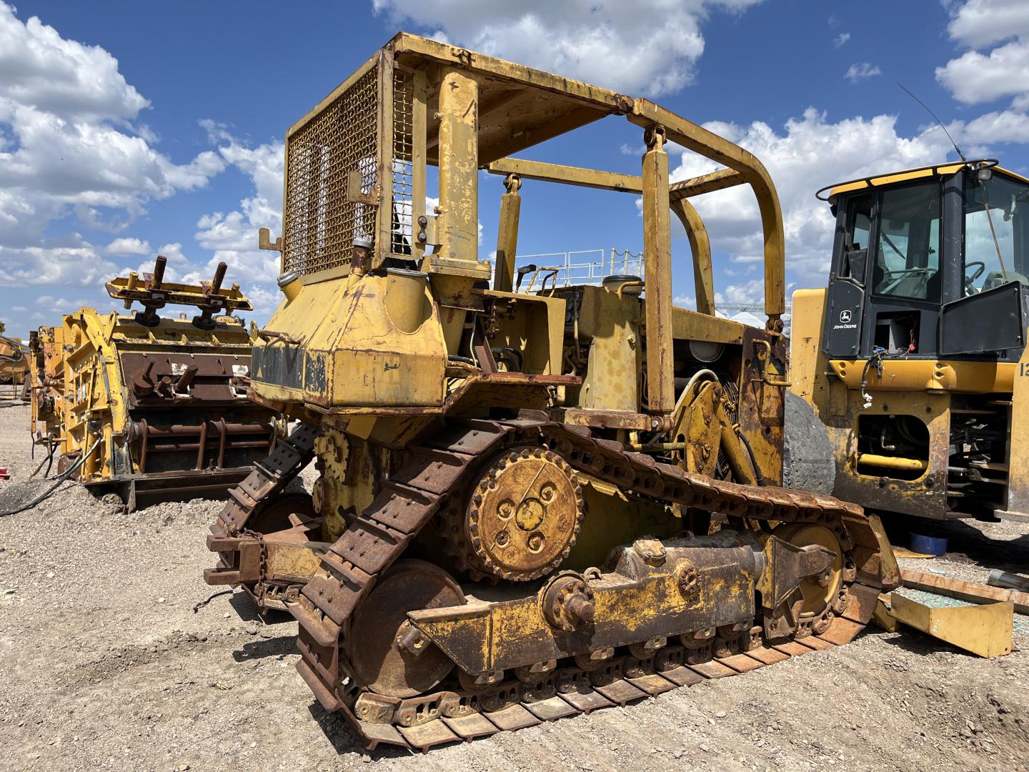 imagenes/INVOICE/2026/19155/Topador_frontal_Caterpillar_D5H_5.JPG