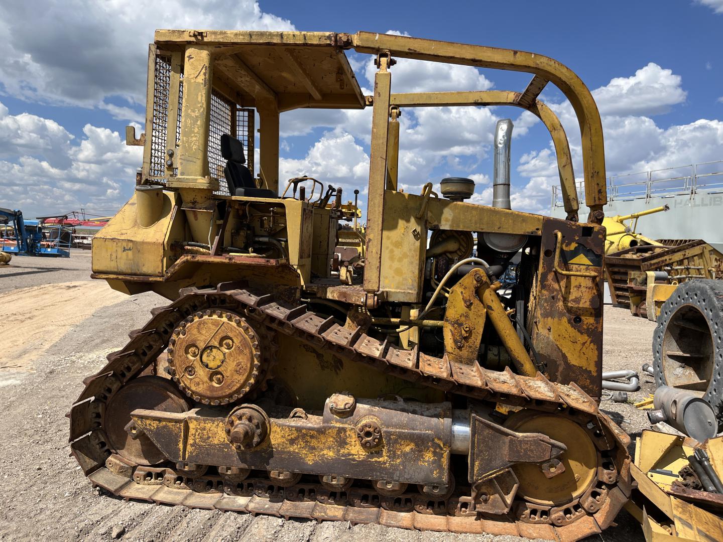 imagenes/INVOICE/2026/19155/Topador_frontal_Caterpillar_D5H_6.JPG